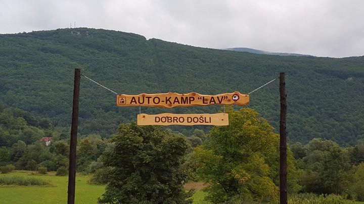 Auto Kamp Lav Hotel Kulen Vakuf Exterior photo