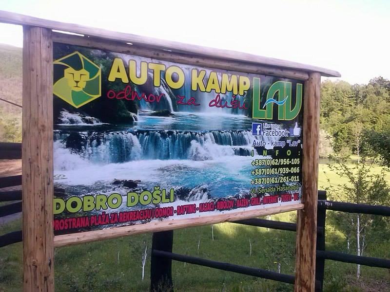 Auto Kamp Lav Hotel Kulen Vakuf Exterior photo